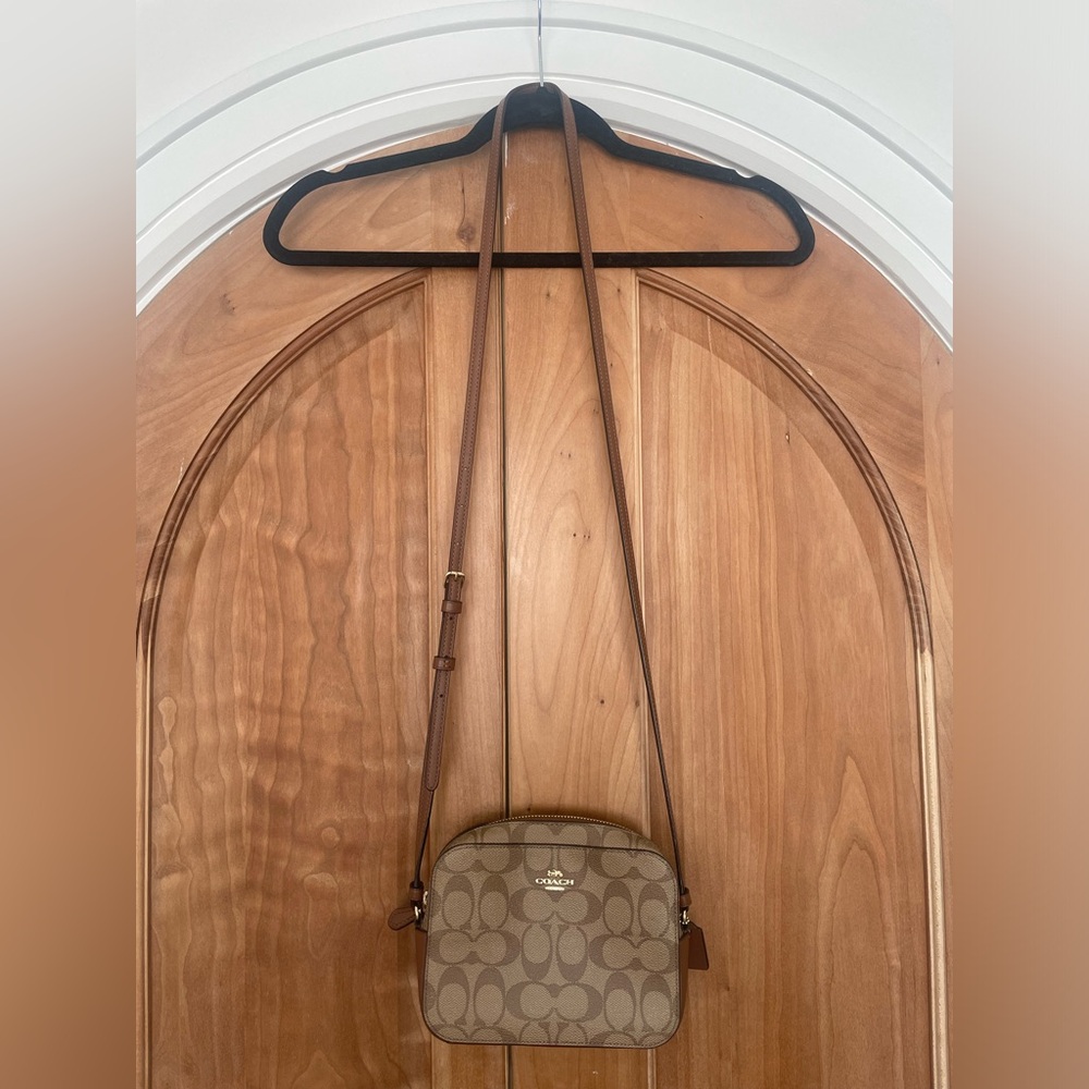 Authentic COACH Small Classic C Camera Style Bag